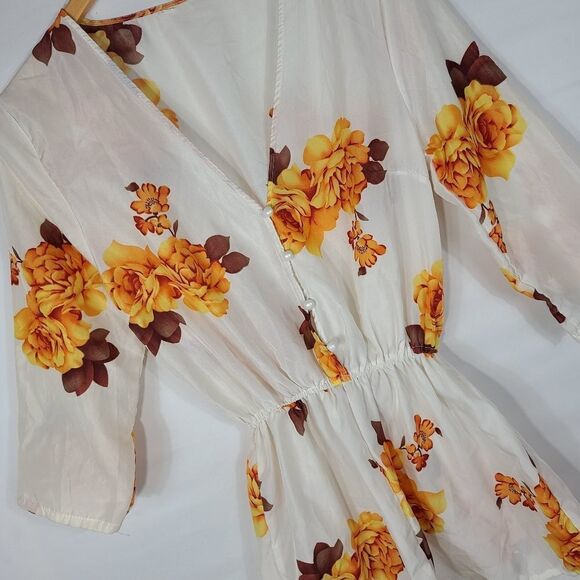 Floral Printed Deep V-Neck Romper - Picture 7 of 10